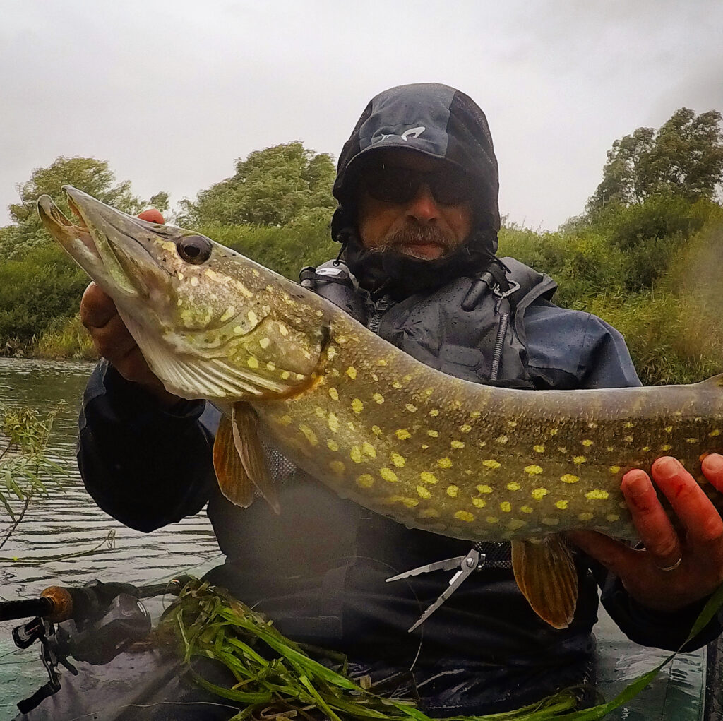 Packrafting Guide: Pike fishing in the Winter on the Neris Big Fun